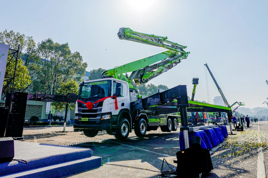 The Fully Domestically Produced Carbon Fiber Boom Pump Truck