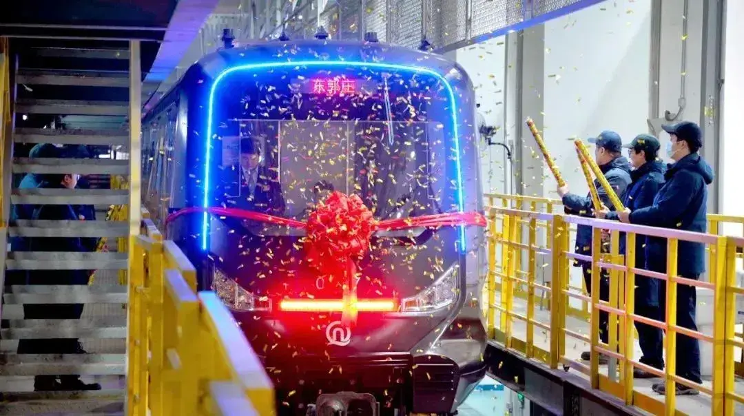 World’s First Commercial Carbon Fiber Metro Train Enters Service